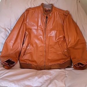 70's VINTAGE leather jacket.  Made in USA.  Sz  38R